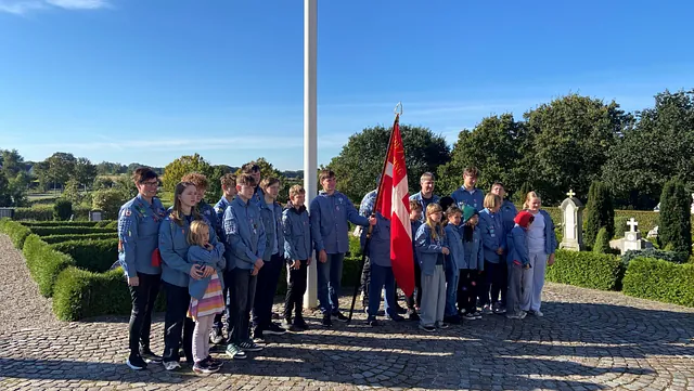  FDF foran Rødding Sognekirke. BUSK gudstjeneste 2024