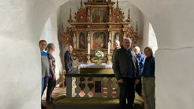 Samling i Hjerting Kirke efter fælles camino-vandring